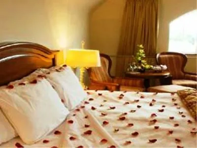 Avenue Hotell 4*
