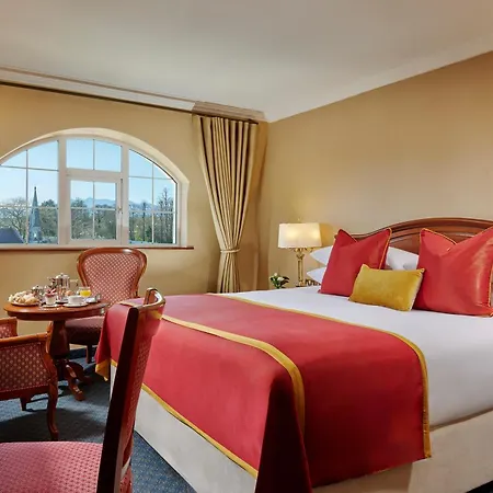 Avenue 4* كيلارني
